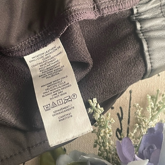 Ann Taylor Faux Leather Pull On Cinch Waist High Rise Ankle Pant - Picture 8 of 9